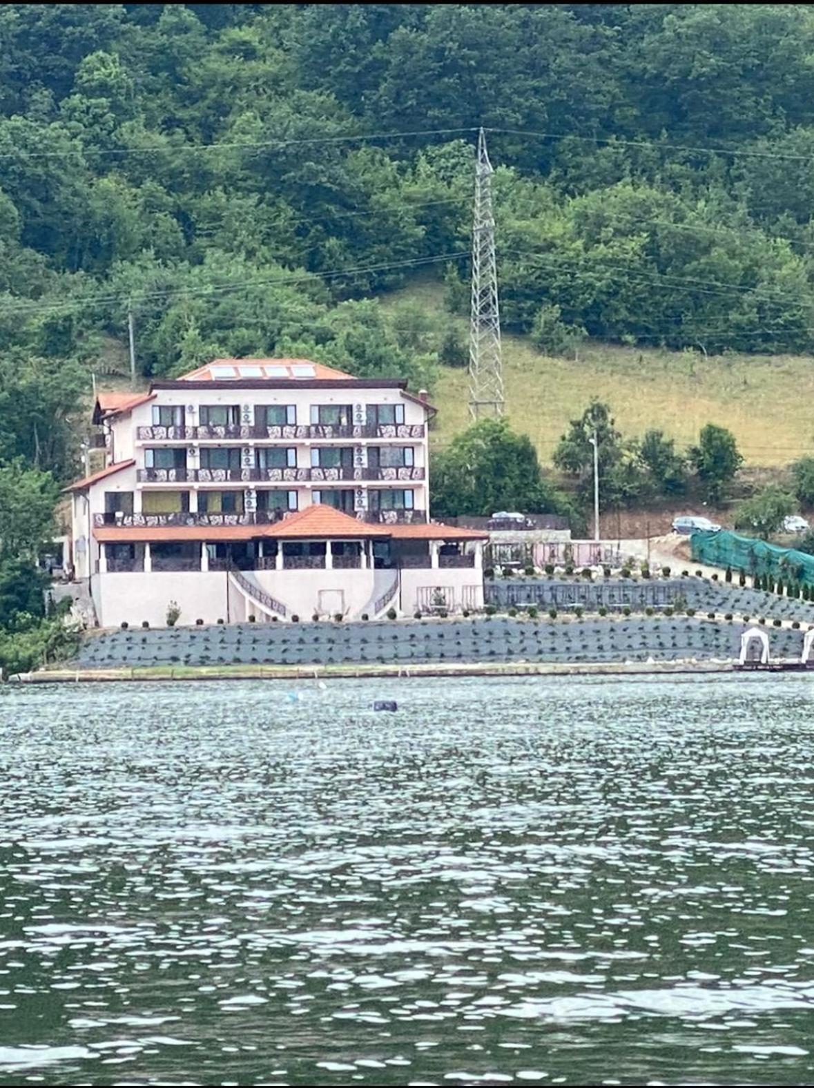 Bed and Breakfast Bliss Dubova Exterior foto